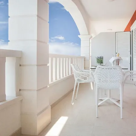 Villa Apartments Art Trogir Exterior photo