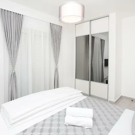 Villa Apartments Art Trogir Exterior photo